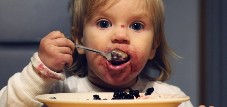 शिशु में ठोस आहार शुरू करना क्योँ आवश्यक है